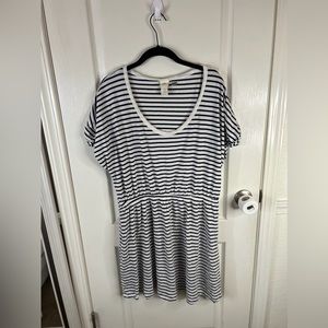 H&M sz XL women's white and black striped short sleeve casual cotton-blend 0587